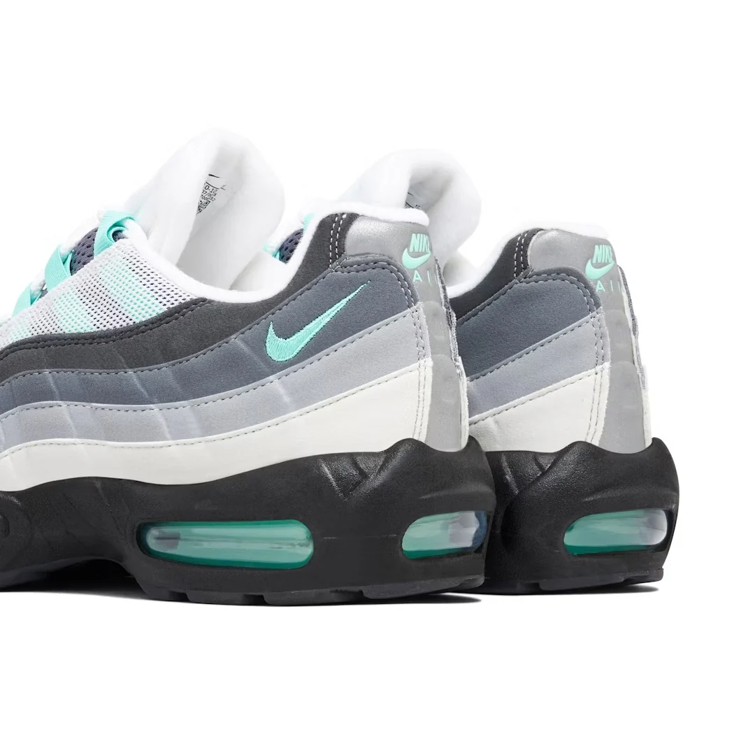 NIKE AIR MAX 95 HYPER TURQUOISE - Image 4